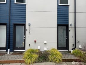 738 D N 92nd Street, Seattle WA 98103