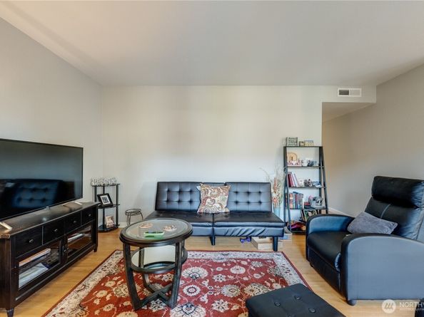 323 75th Street SE A14, Everett WA 98203