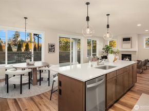 21425 116th Place SE, Kent WA 98031