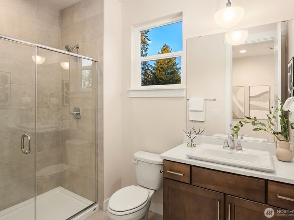 21425 116th Place SE, Kent WA 98031