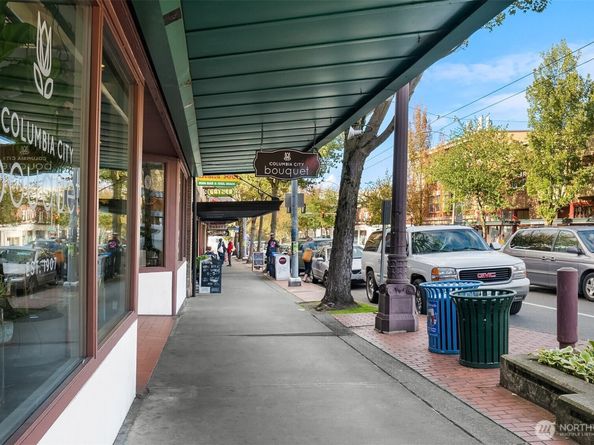 5202 35th Avenue S, Seattle WA 98118