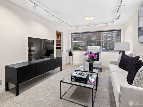 111 W Highland Drive 9E&9W, Seattle WA 98119