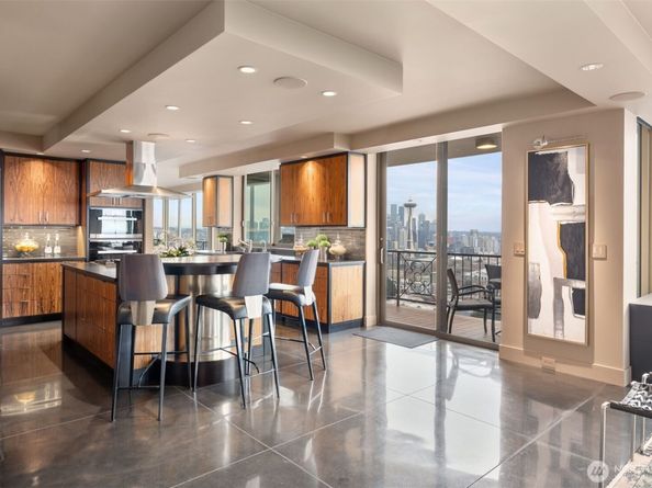 111 W Highland Drive 9E&9W, Seattle WA 98119