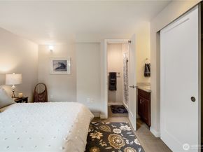 10536 24th Ave NE, Seattle WA 98125