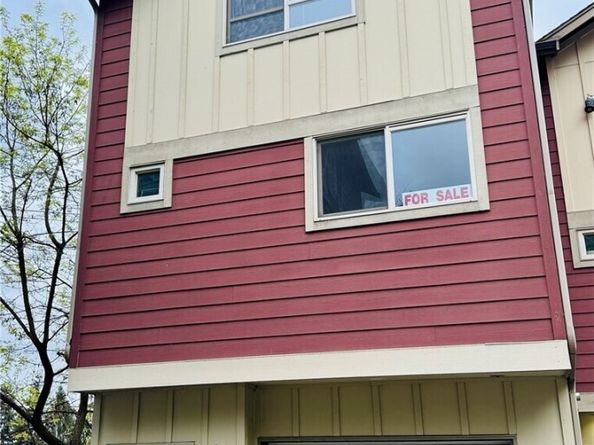 10536 24th Ave NE, Seattle WA 98125