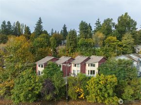 10536 24th Ave NE, Seattle WA 98125
