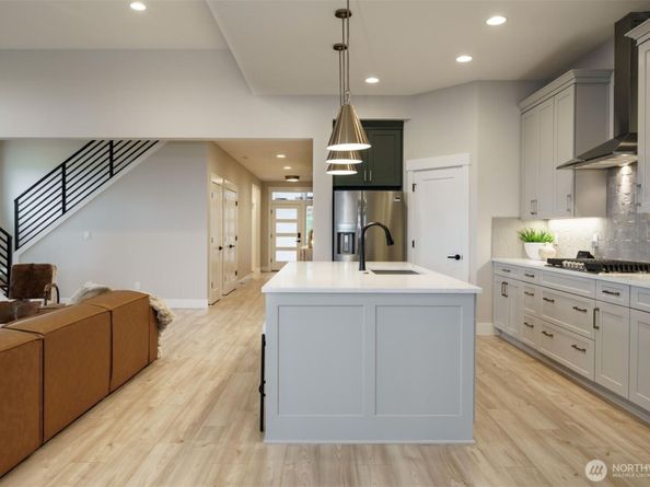 5631 Thornhill Avenue SW, Port Orchard WA 98367