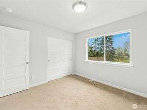 27113 30th Place S 23, Kent WA 98032