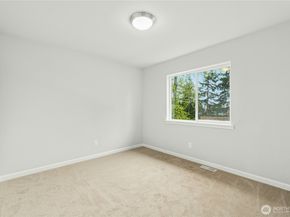 27113 30th Place S 23, Kent WA 98032