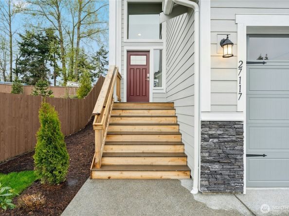 27113 30th Place S 23, Kent WA 98032