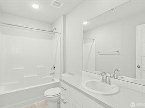 27113 30th Place S 23, Kent WA 98032