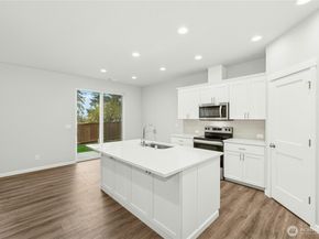 27113 30th Place S 23, Kent WA 98032