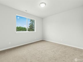 27113 30th Place S 23, Kent WA 98032