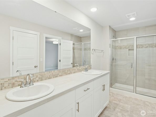 27113 30th Place S 23, Kent WA 98032