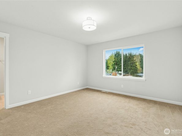 27113 30th Place S 23, Kent WA 98032