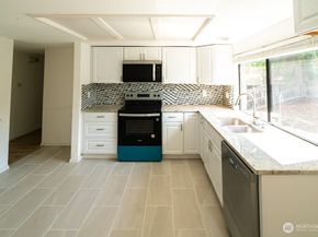 529 SW 324th, Federal Way WA 98023