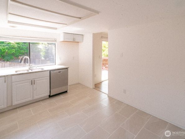 529 SW 324th, Federal Way WA 98023