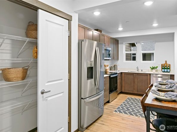 1359 Nolta Loop NE, Bainbridge Island WA 98110