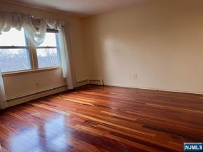 661 Clinton Place, Ridgefield NJ 07657
