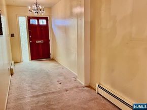 661 Clinton Place, Ridgefield NJ 07657