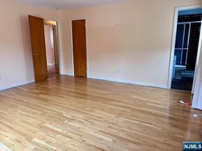 661 Clinton Place, Ridgefield NJ 07657
