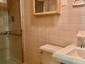 661 Clinton Place, Ridgefield NJ 07657