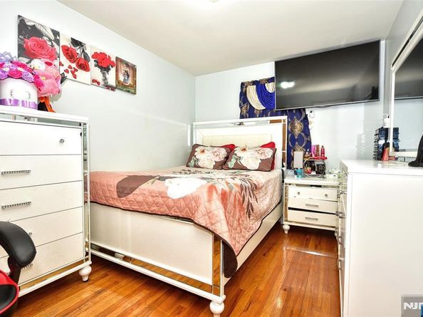 220-222 8th Street, Fairview NJ 07022