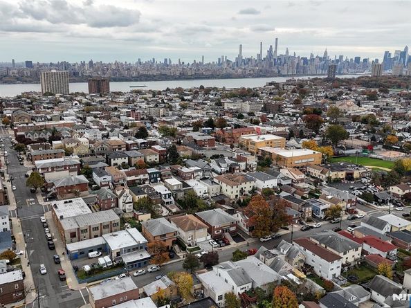 220-222 8th Street, Fairview NJ 07022