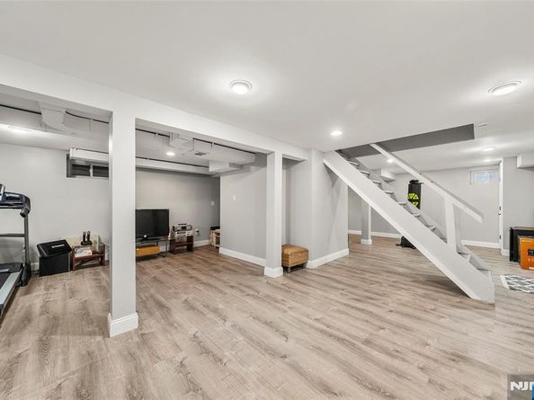 636 Elm Avenue, Ridgefield NJ 07657