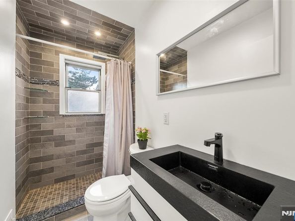 636 Elm Avenue, Ridgefield NJ 07657