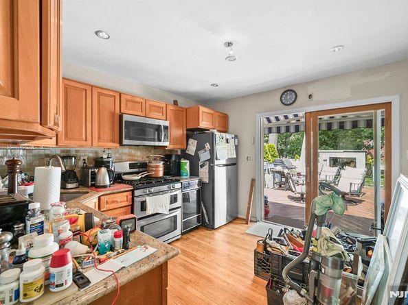 735 Clark Avenue, Ridgefield NJ 07657