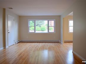 533 ROFF Avenue, Palisades Park NJ 07650