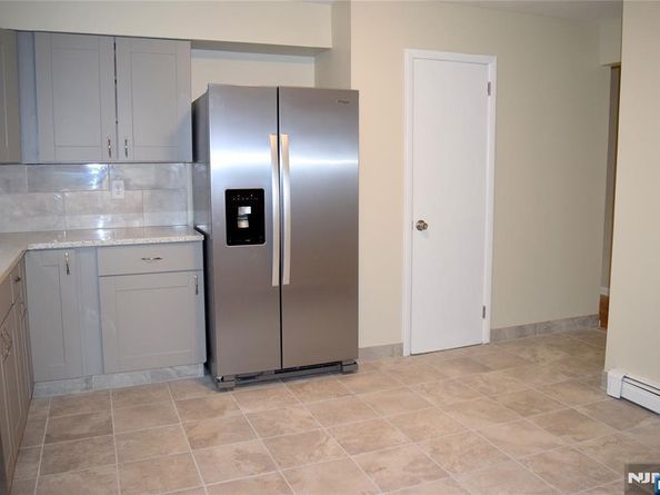 533 ROFF Avenue, Palisades Park NJ 07650