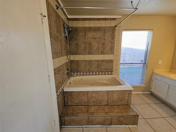 3813  Waxwing Circle S, Fort Worth Texas 76137