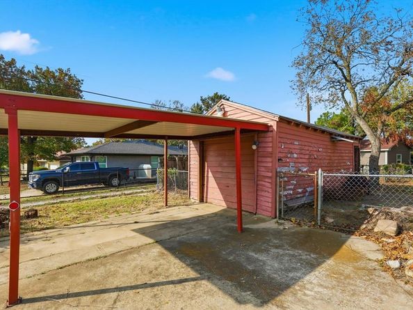 1204  Hoke Smith Drive , Dallas Texas 75224