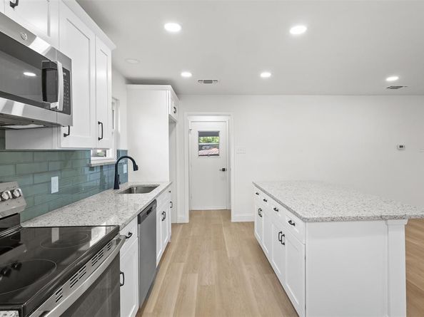 3858  Cartist Drive , Fort Worth Texas 76116