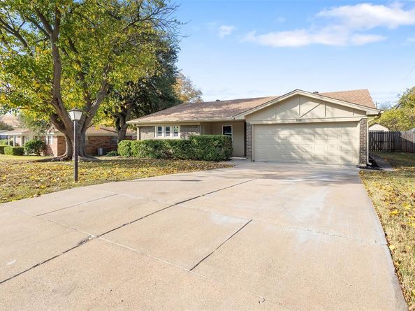 3858  Cartist Drive , Fort Worth Texas 76116