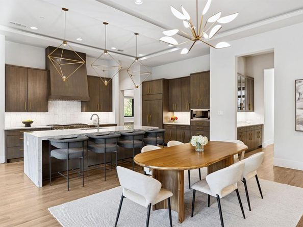 4447  Taos Road , Dallas Texas 75209