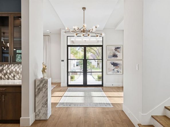 4447  Taos Road , Dallas Texas 75209