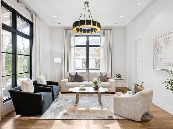 4447  Taos Road , Dallas Texas 75209