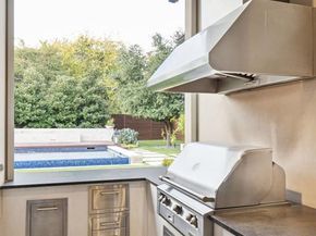 4447  Taos Road , Dallas Texas 75209