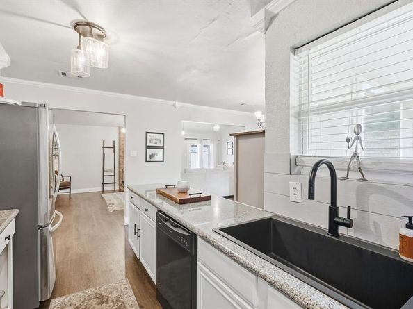 2705  Chebi Lane , Denton Texas 76209