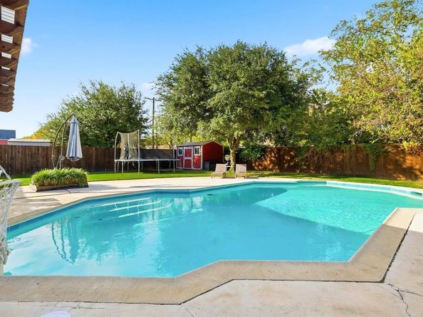 2705  Chebi Lane , Denton Texas 76209