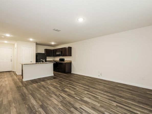 3111  Mcdermott Avenue , Dallas Texas 75215