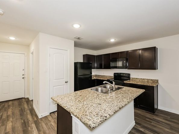 3111  Mcdermott Avenue , Dallas Texas 75215