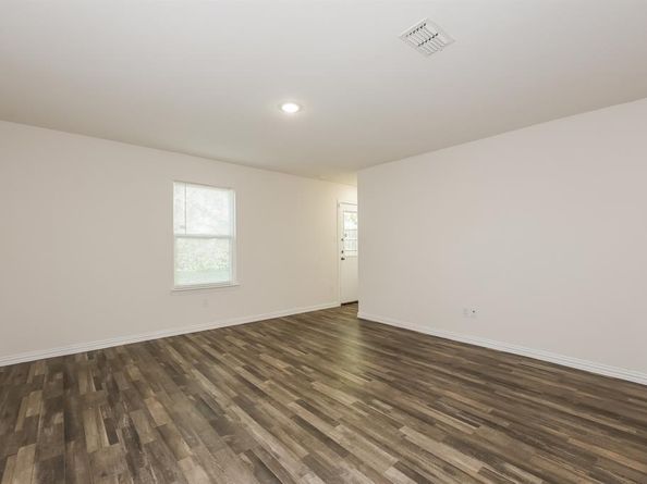 3111  Mcdermott Avenue , Dallas Texas 75215