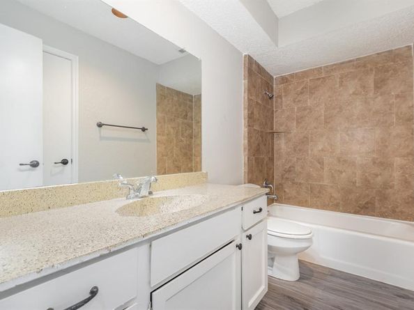 2212  Heritage Circle , Carrollton Texas 75006