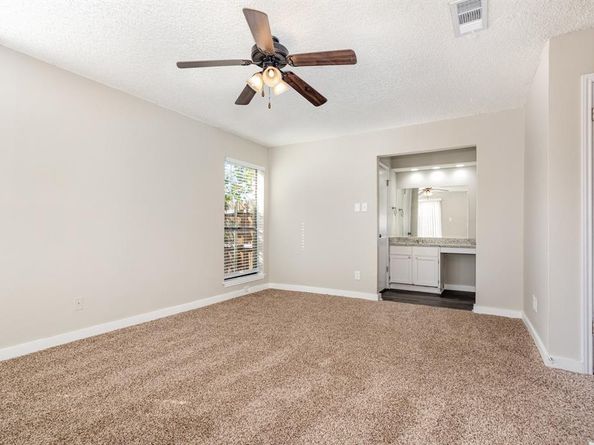 2212  Heritage Circle , Carrollton Texas 75006