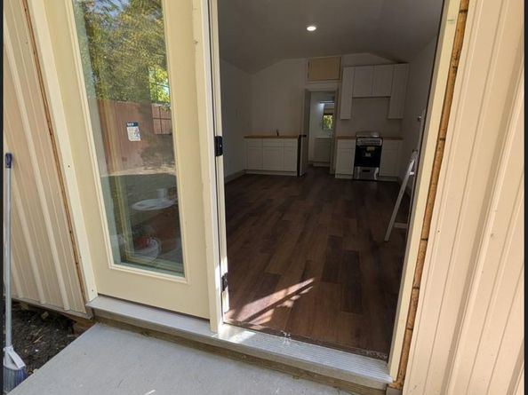 1413  Hill Street , Grapevine Texas 76051