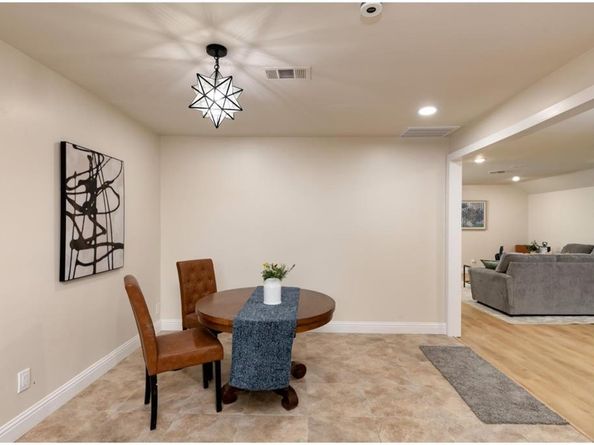 1413  Hill Street , Grapevine Texas 76051